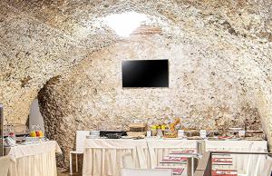 TV a/nebo společenská místnost v ubytování Antico Borgo Chieti