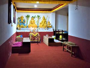 Area tempat duduk di Berg House Cafe and Hotel