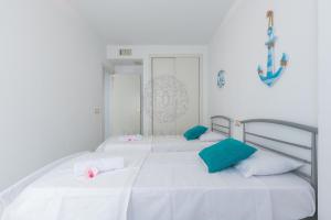 Zdjęcie z galerii obiektu Vista Africa Beach Apartment by Dahlia Group w mieście Estepona