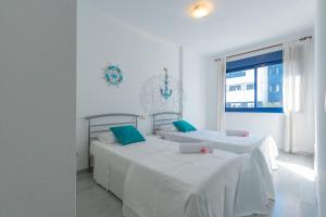 Zdjęcie z galerii obiektu Vista Africa Beach Apartment by Dahlia Group w mieście Estepona