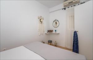 Gallery image of Krystalia's Apartment in Plaka Milou