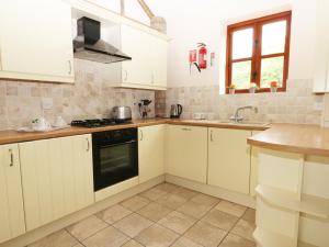 A kitchen or kitchenette at The Forge 