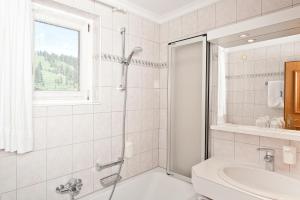 Koupelna v ubytování Hotel - Pension Fortuna