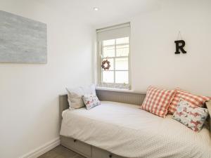 Gallery image of Tri Raglan Bach in Beaumaris