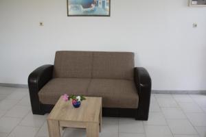 A seating area at Kalypso Apartments