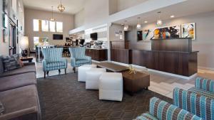 Lobbyn eller receptionsområdet på Best Western Apricot Inn