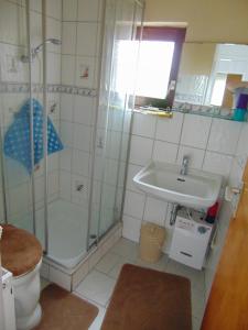 Koupelna v ubytování Ferienwohnung Ehrich nahe Otterndorf