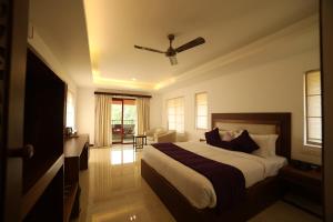 Gallery image of CONTOUR ISLAND RESORT & SPA by CITRINE in Tariyod