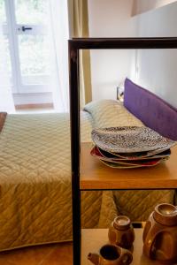 A bed or beds in a room at Bed&Book