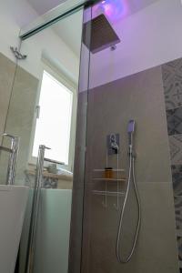 A bathroom at Bed&Book