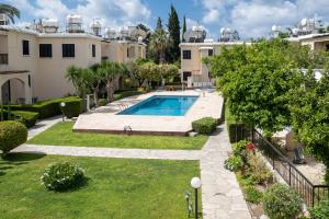 Bazén v ubytování Dalia Seaside 2 Bedroom Apartment with Pool & Garden nebo v jeho okolí