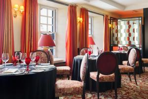 Uma área de estar em NARUTIS Hotel - Small Luxury Hotels of The World