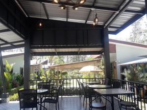 Restaurace v ubytování Phuket Sirinapha Resort