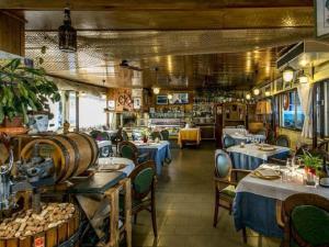 A restaurant or other place to eat at GaeLeon Campofilone