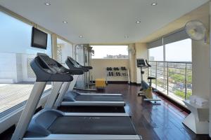 Radisson Hotel Agra的休息区