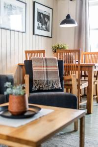 Posezení v ubytování Nyvågar Rorbuhotell - by Classic Norway Hotels + 37 fotografií