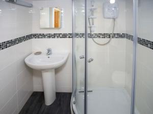 Koupelna v ubytování Bryn Teg Cottage