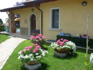 Gallery image of Villa Sul Garda in San Felice del Benaco