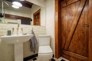 Koupelna v ubytování Apartament dwupoziomowy Hanka VIP Wisła + 26 fotografií