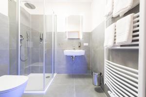 Koupelna v ubytování Hotel Schwarzer Adler Jever