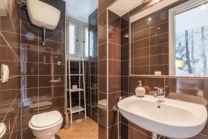 Koupelna v ubytování Be My Guest + 53 fotografií