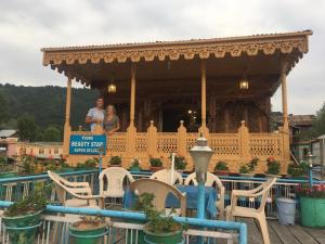 Galería fotográfica de Young Beauty Star Houseboat en Srinagar
