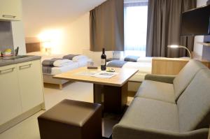 Kuchyň nebo kuchyňský kout v ubytování Hana Aparthotel