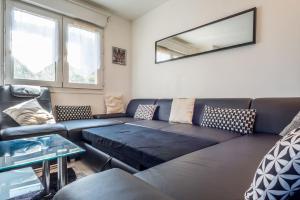 Χώρος καθιστικού στο DESIGN APARTMENT Near GENEVA