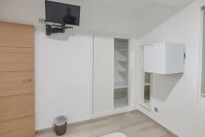 Μια τηλεόραση ή/και κέντρο ψυχαγωγίας στο Hostal Guerra