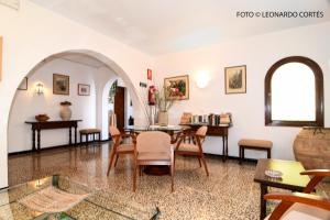 Hostal La Ceiba, Cala d´Or – Updated 2022 Prices