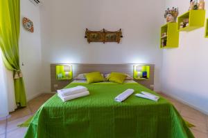 Giường trong phòng chung tại THE PALACE B&B and Apartments +151 ảnh