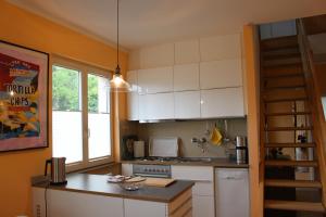 Kuchyň nebo kuchyňský kout v ubytování Atelierhaus Beckmann