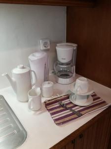 Set per la preparazione di tè e caffè presso House in the forest