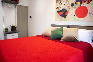 A bed or beds in a room at Cilento Suite - Vinarte B&B