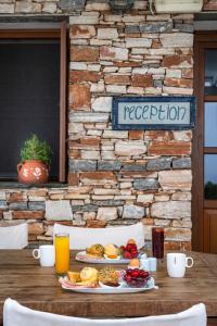 Gallery image of Loukia Apartments in Artemonas