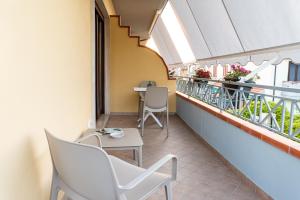 A balcony or terrace at Cilento Suite - Vinarte B&B