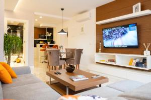 TV a/nebo společenská místnost v ubytování Luxury Apartment Mr. Perfect