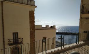 A general sea view or a sea view taken from Az apartmant