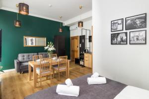 Χώρος καθιστικού στο Beautiful Cracow Apartments by Cozyplace