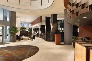 The lobby or reception area at Radisson Hotel Vancouver Airport