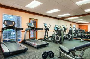Fitness centrum a/nebo fitness zařízení v ubytování Hyatt House Dallas Addison