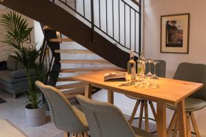 Posezení v ubytování Wenkheimer Hof Ferienwohnung