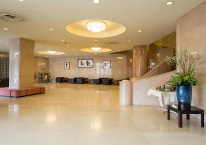 Vstupní hala nebo recepce v ubytování Komoro Grand Castle Hotel