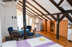 Postel nebo postele na pokoji v ubytování Apartments Bazilika