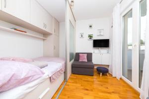 Posteľ alebo postele v izbe v ubytovaní Studio Znjan with balcony