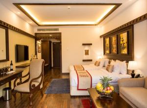 Posezení v ubytování Chandragiri Hills Resort Kathmandu-Luxury in the Clouds