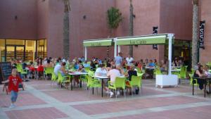 2 bed apartment on Condado De Alhama with roof solarium N5 vendégei