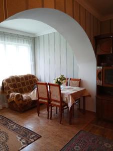 Ruang duduk di Rubina Bed and Breakfast
