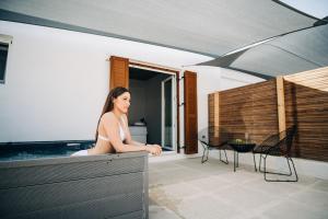 Gestir sem dvelja á Mesanto Luxury Suites