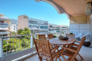 Balkón alebo terasa v ubytovaní L'appartement blanc dans le centre de Glyfada